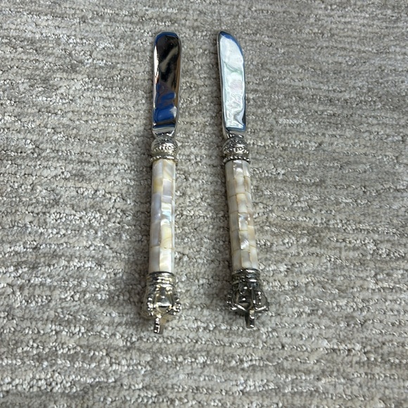 Genuine Mother of Pearl & Silver Plate Crown 2 Piece Knife...